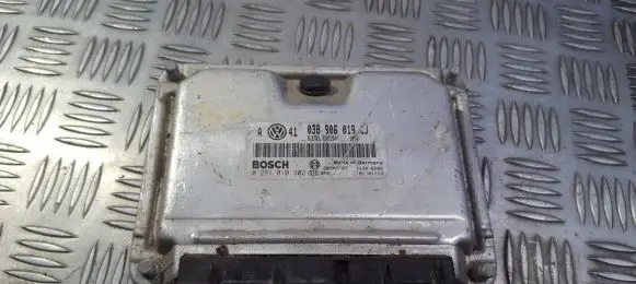 Volkswagen Golf IV Engine control unit/module 038906019CJ 0281010302