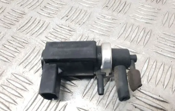 Audi A6 S6 C5 4B Turbo solenoid valve 059906627B