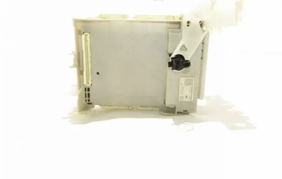 Toyota Prius (XW30) Fuse module 8273047441