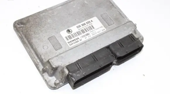 Skoda Fabia Mk1 (6Y) Engine control unit/module 03E906033A
