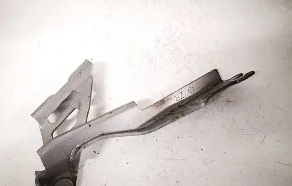 Mazda 6 Engine bonnet/hood hinges 