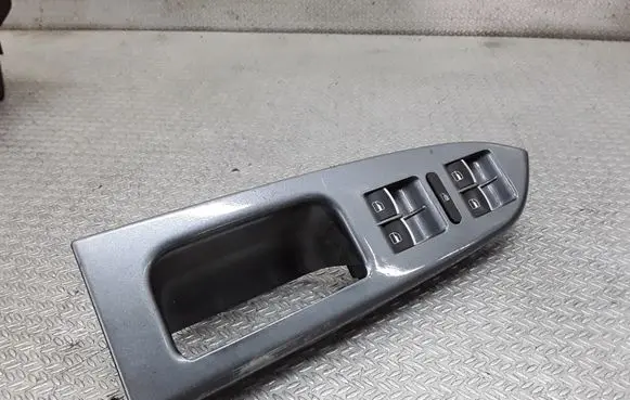 Volkswagen Touran I Electric window control switch 1T1867371F