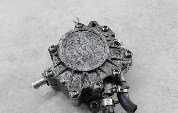 Audi A6 S6 C6 4F Vacuum pump 03G145209C