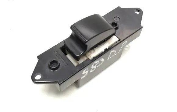 Mitsubishi Outlander Electric window control switch MR587944