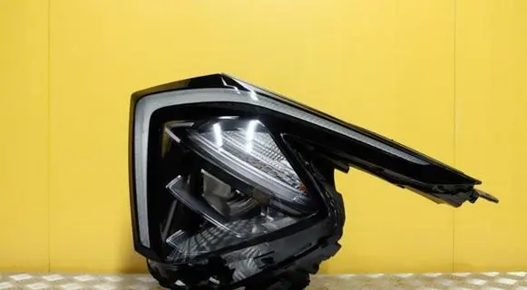 KIA Sportage Headlight/headlamp 92101-DW010 3022