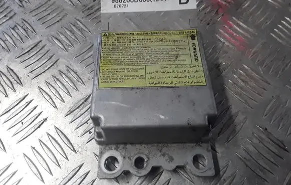 Nissan Qashqai Airbag control unit/module 98820J000