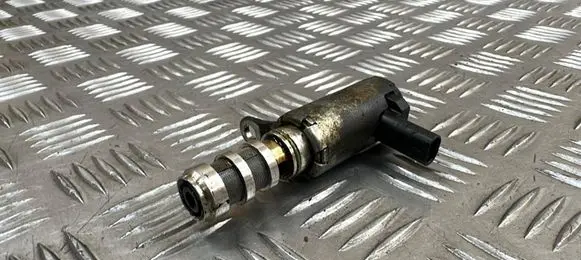 Citroen C4 Cactus Camshaft vanos timing valve 9675081780