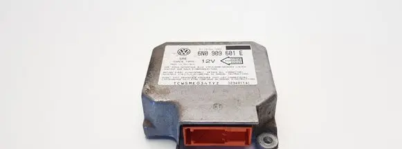 Volkswagen Golf III Airbag control unit/module 6N0909601E