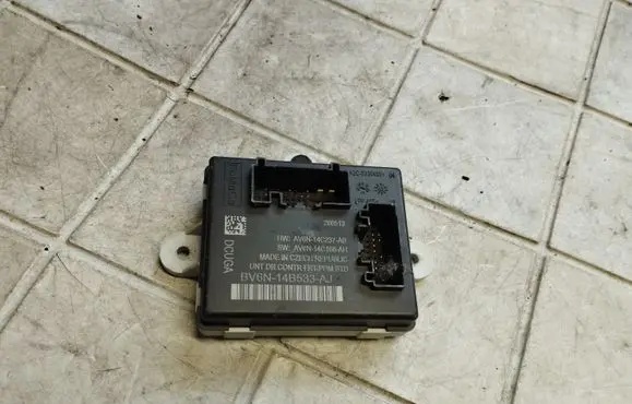 Ford Focus Door control unit/module BV6N14B533AJ