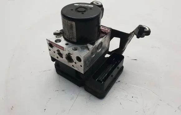 Volvo XC70 ABS Pump 31261142 10061336081 000404974D0