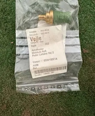 Audi A4 S4 B5 8D Coolant temperature sensor 059919501A
