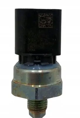 Audi A8 S8 D3 4E Fuel pressure sensor 059906054L