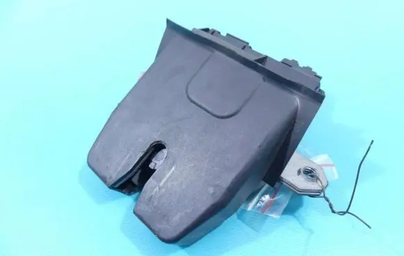 Volvo V50 Tailgate/trunk/boot lock/catch/latch 31276698 IMPRK1337193