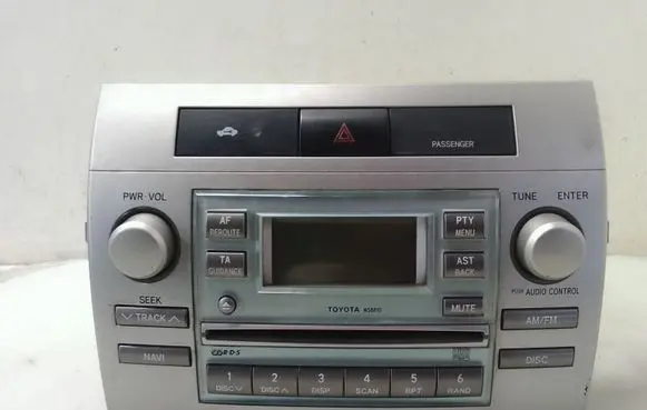 Toyota Corolla Verso E121 Radio/CD/DVD/GPS head unit 458659
