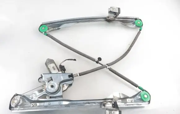 Ford Focus Front door window regulator with motor XS4123200