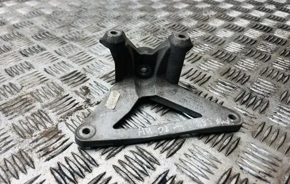 Audi A4 S4 B7 8E 8H Gearbox mounting bracket 8E0399115J