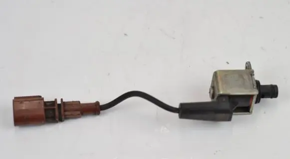 Audi A3 S3 8V Coolant heater control valve 04L907284 10253003 1309150134201