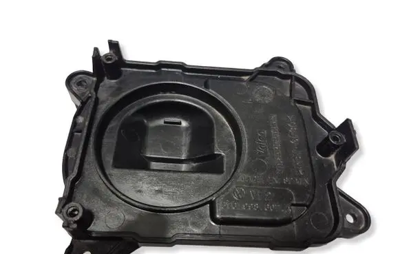 Volkswagen Golf Sportsvan Headlight/headlamp dust cover 510998607A