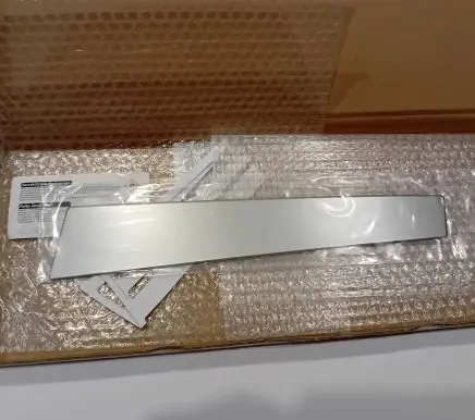 Honda HR-V Front door trim (molding) 08F30-T7S-600 08F30T7S600
