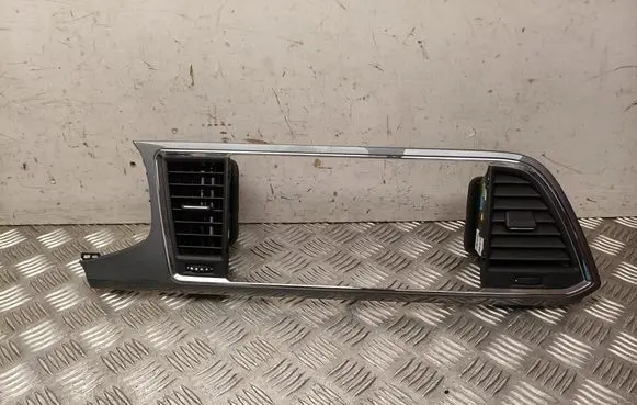 Seat Ateca Dash center air vent grill 576819110A