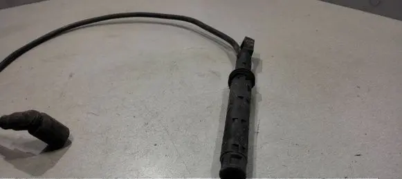 Volkswagen PASSAT B5.5 Ignition plug leads 022035255 0300334104 06A035281A