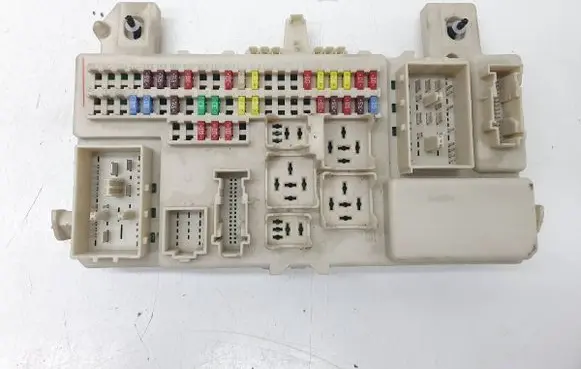 Mazda 3 I Central body control module 519197081
