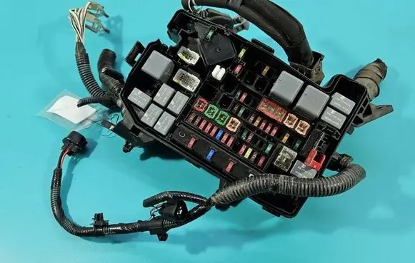Toyota Auris E180 Fuse box set IMPRK1553284
