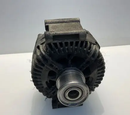 Mercedes-Benz E W211 Generator/alternator A6421540402 6421540402