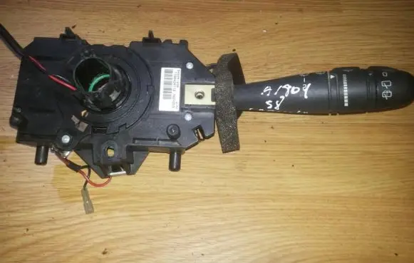 Renault Laguna I Wiper control stalk 7700424172