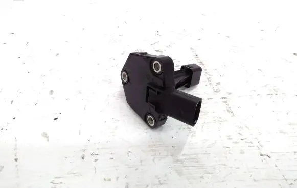 Skoda Fabia Mk2 (5J) Oil level sensor 03C907660G 6PR009629