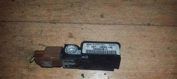 Ford Mondeo Mk III Airbag deployment crash/impact sensor 1s7t14b342ac 1s7t-14b342-ac