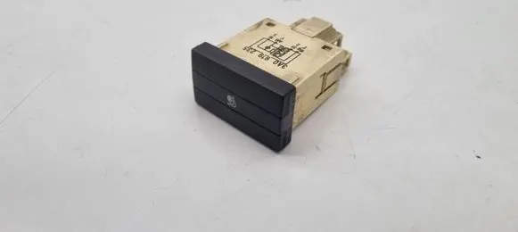 Volkswagen PASSAT B4 ABS relay 3A0919235