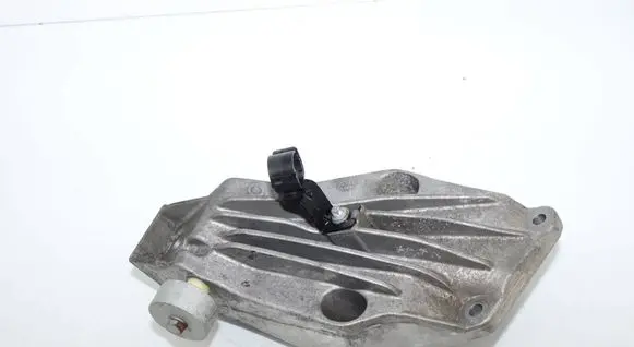 BMW 7 G11 G12 Engine mounting bracket 6861555 22116861555