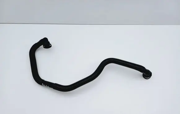 Audi A4 S4 B6 8E 8H Breather hose/pipe 06B133809N