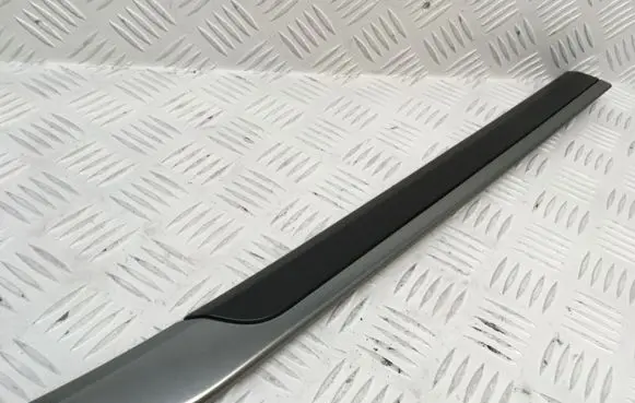 Mitsubishi Pajero Other rear door trim element 7221A568ZZ