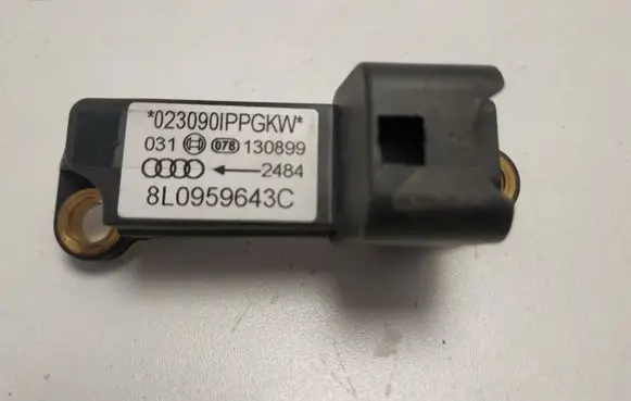 Audi A3 S3 8P Airbag deployment crash/impact sensor 8L0959643C