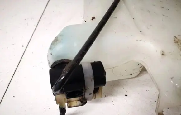 Ford Mondeo MK IV Windscreen/windshield washer pump