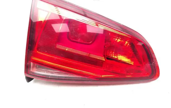 Volkswagen Golf Cross Tailgate rear/tail lights 5G0945093AD
