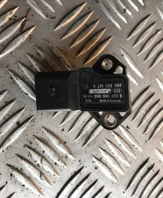 Volkswagen PASSAT B6 Air pressure sensor 038906051B 0281002399