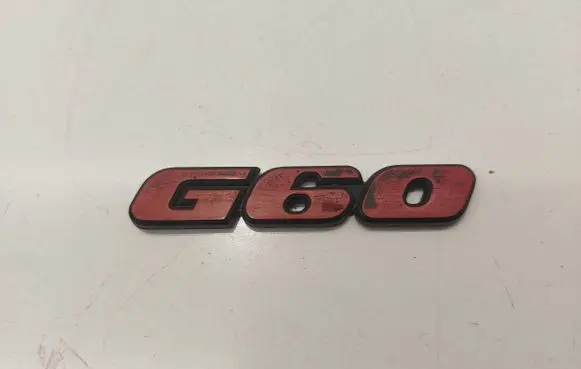 Volkswagen PASSAT B3 Manufacturers badge/model letters 357853675