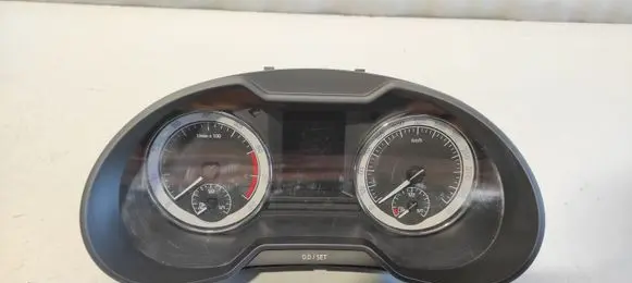Skoda Octavia Mk3 (5E) Speedometer (instrument cluster) 5E0920752E A2C1231190001 004476