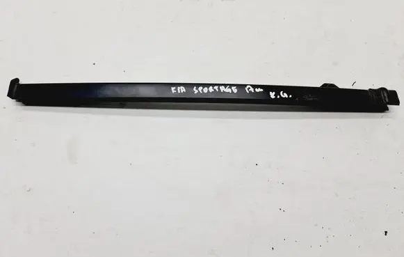 KIA Sportage Rear door windshield rail 
