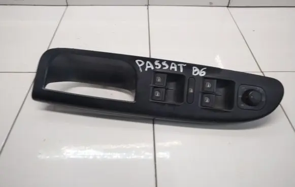 Volkswagen PASSAT B6 Electric window control switch
