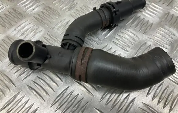 Volkswagen Tiguan Engine coolant pipe/hose 7N0121087 1K0121113A