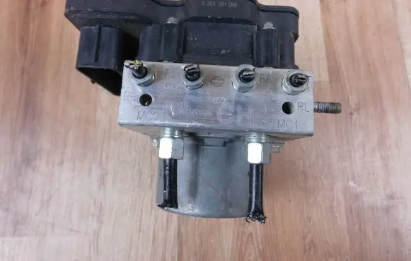Nissan X-Trail T32 ABS Pump 476607FV6A 0265291396 0265956487