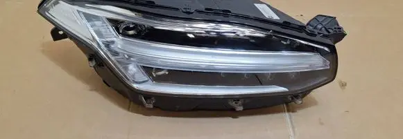 Volvo XC90 Headlight/headlamp 32228689