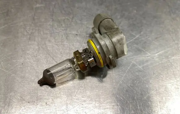 Volvo S60 Fog light bulb 9006HB4U
