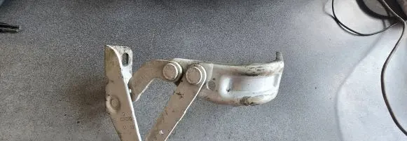 Renault Master II Engine bonnet/hood hinges 351281