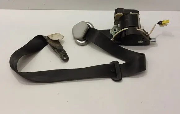 Volkswagen Caddy Front seatbelt 2K5857806B 1J0857731B