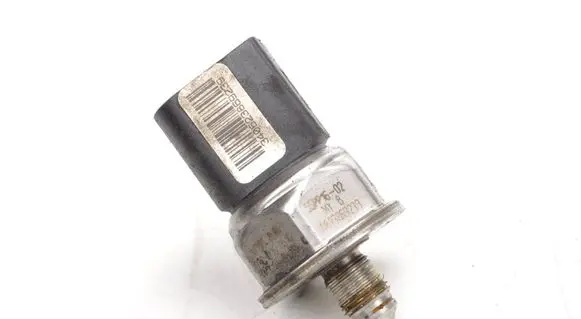 Skoda Octavia Mk2 (1Z) Fuel pressure sensor 55PP16-02